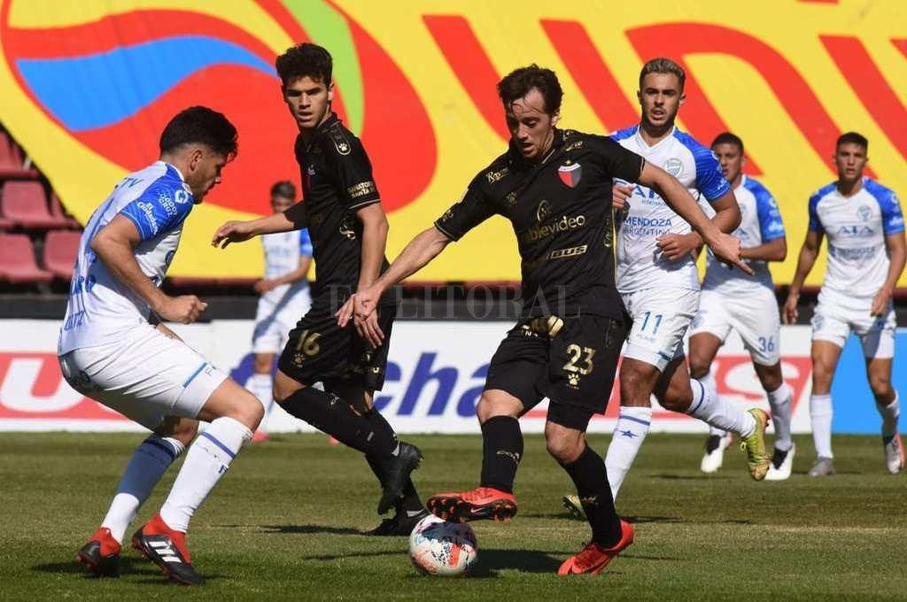 Colón vs Godoy Cruz, fútbol argentino, foto Twitter