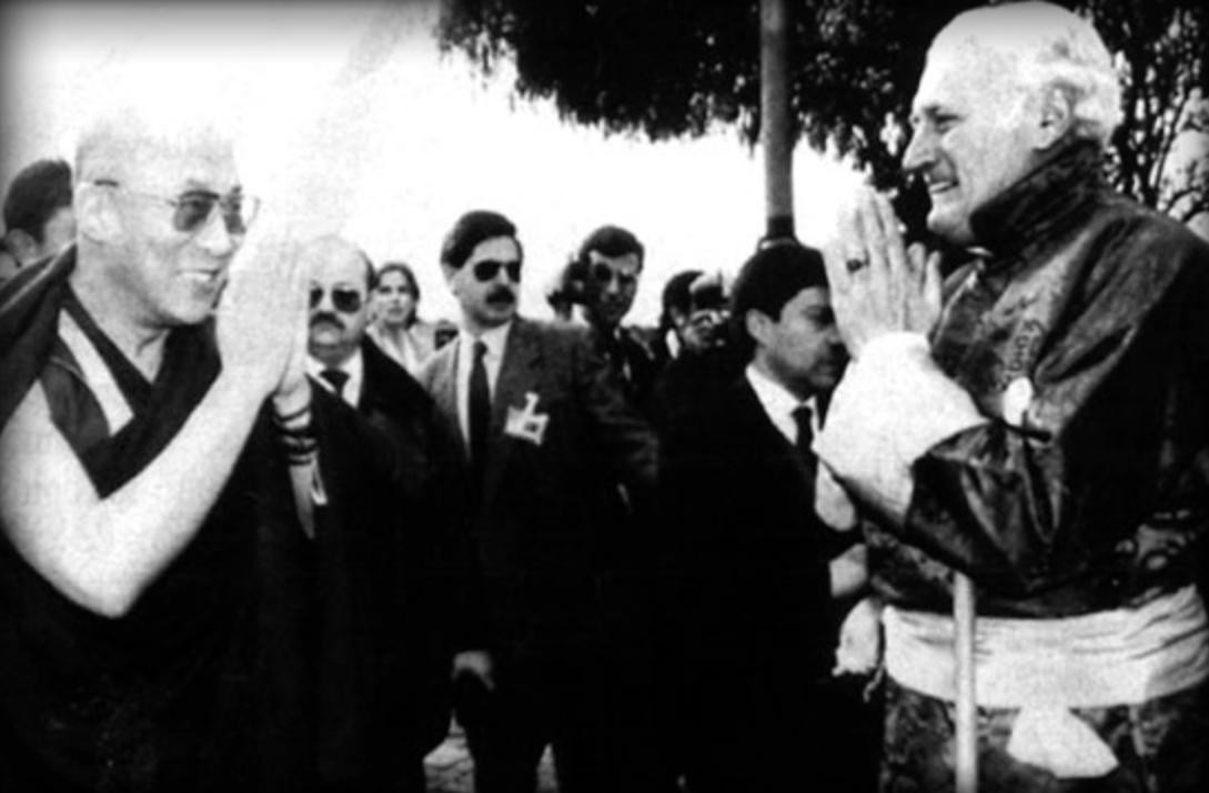 El Dalai Lama y el líder nazi chileno Miguel Serrano