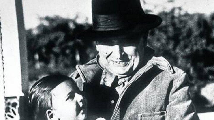 Natalio Botana con uno de sus hijos, fundador de diario Crítica