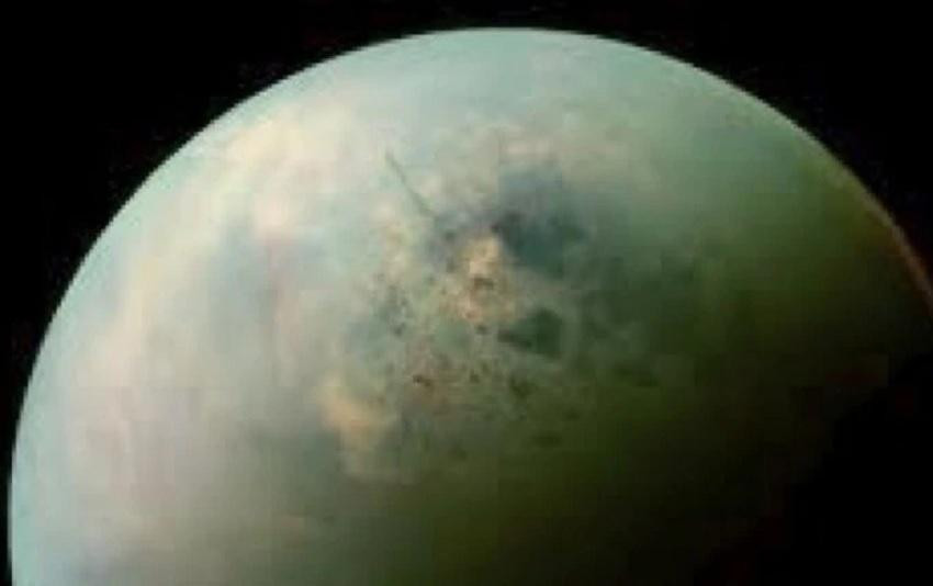 Titán, la mayor luna de Saturno es una apuesta mayor para la NASA