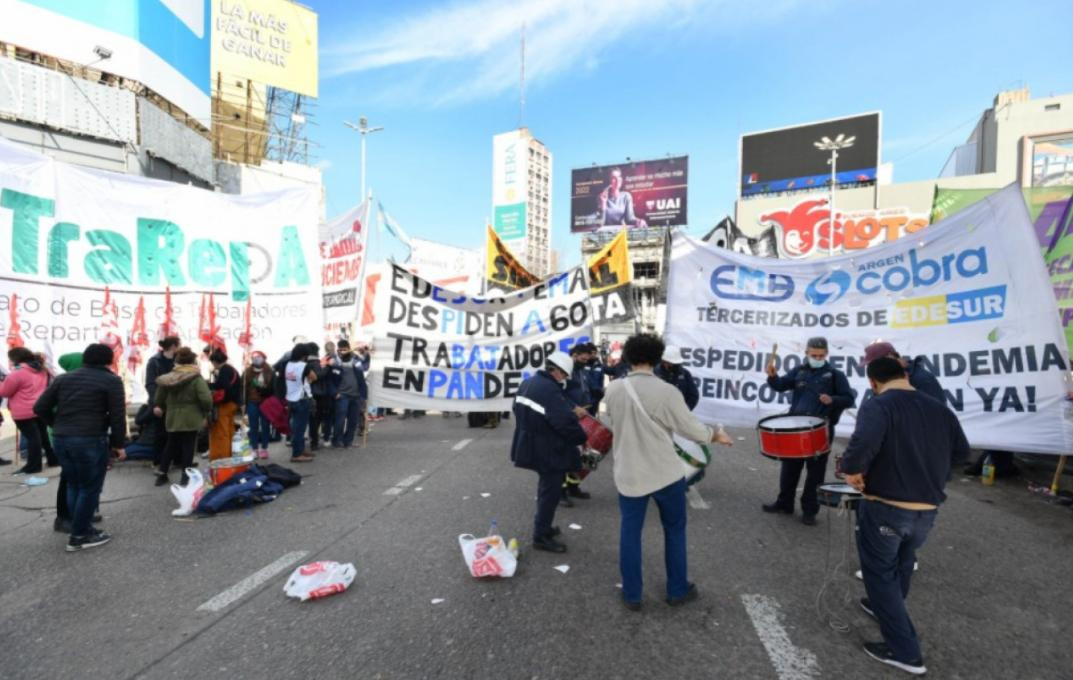 Corte total en Puente Pueyrredón, NA