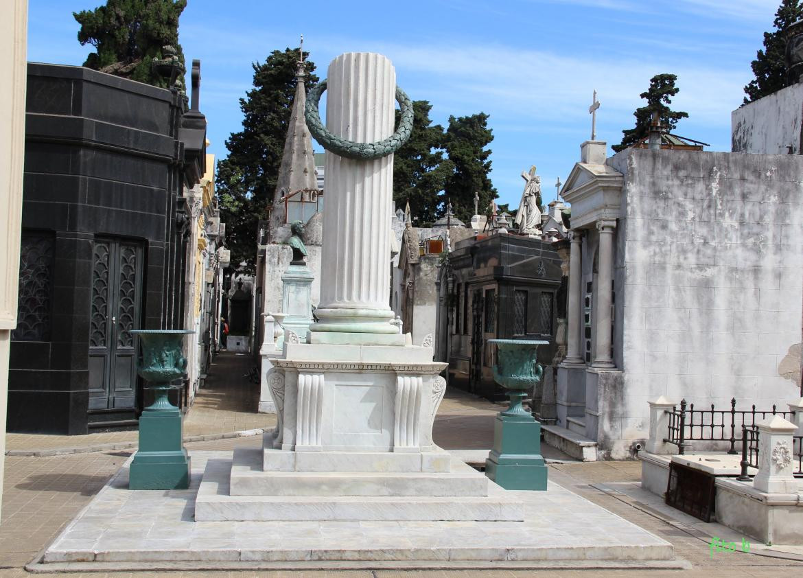 Tumba de Dominguito Sarmiento en el Cementerio de la Recoleta