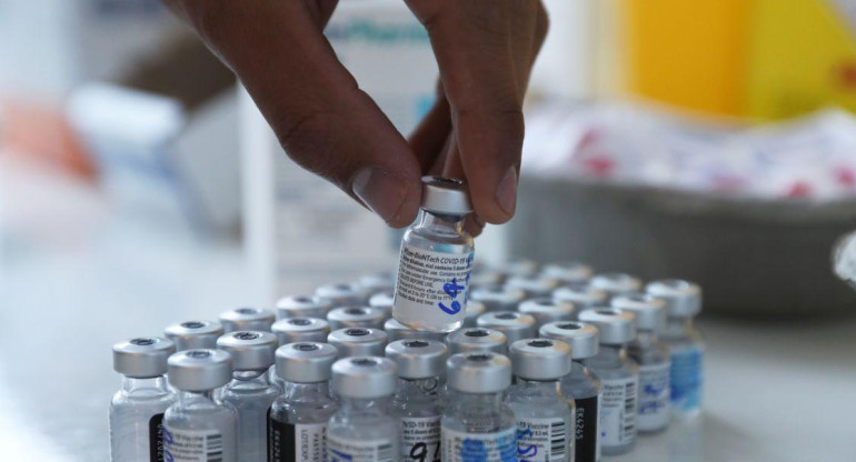 Vacunas Pfizer, Reuters