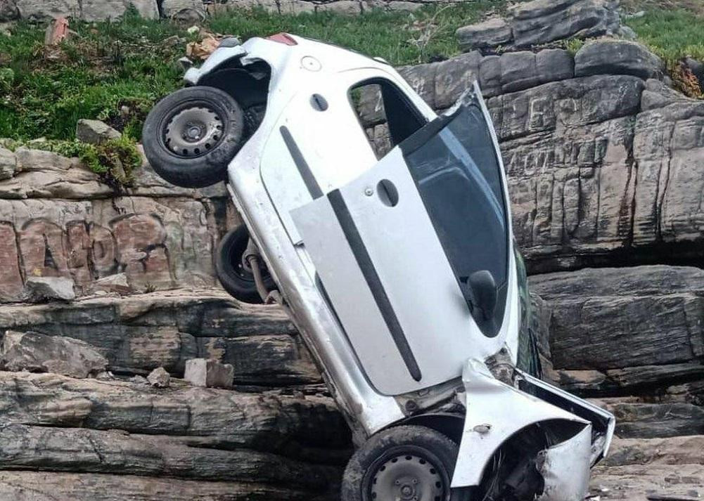 Auto cayó al vacío en Mar del Plata