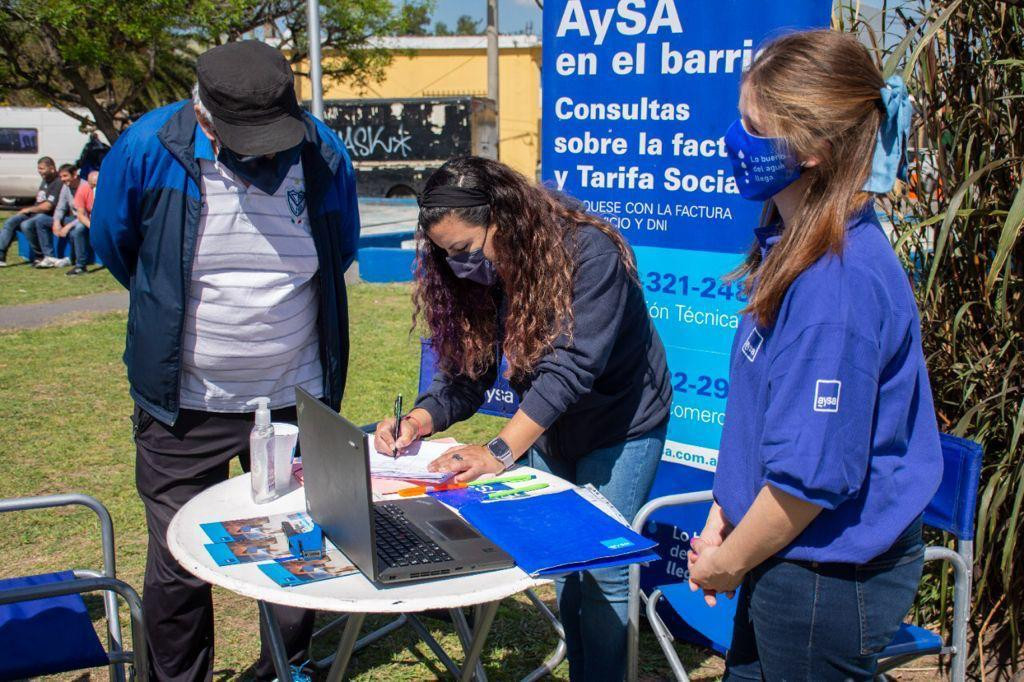 Malena Galmarini y Alberto Descalzo inauguraron una red de agua potable, Ituzaingó