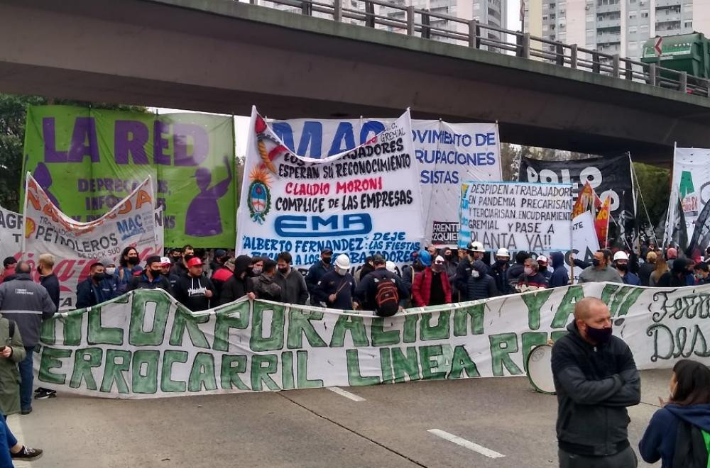 Corte y protesta en Puente Pueyrredón, NA