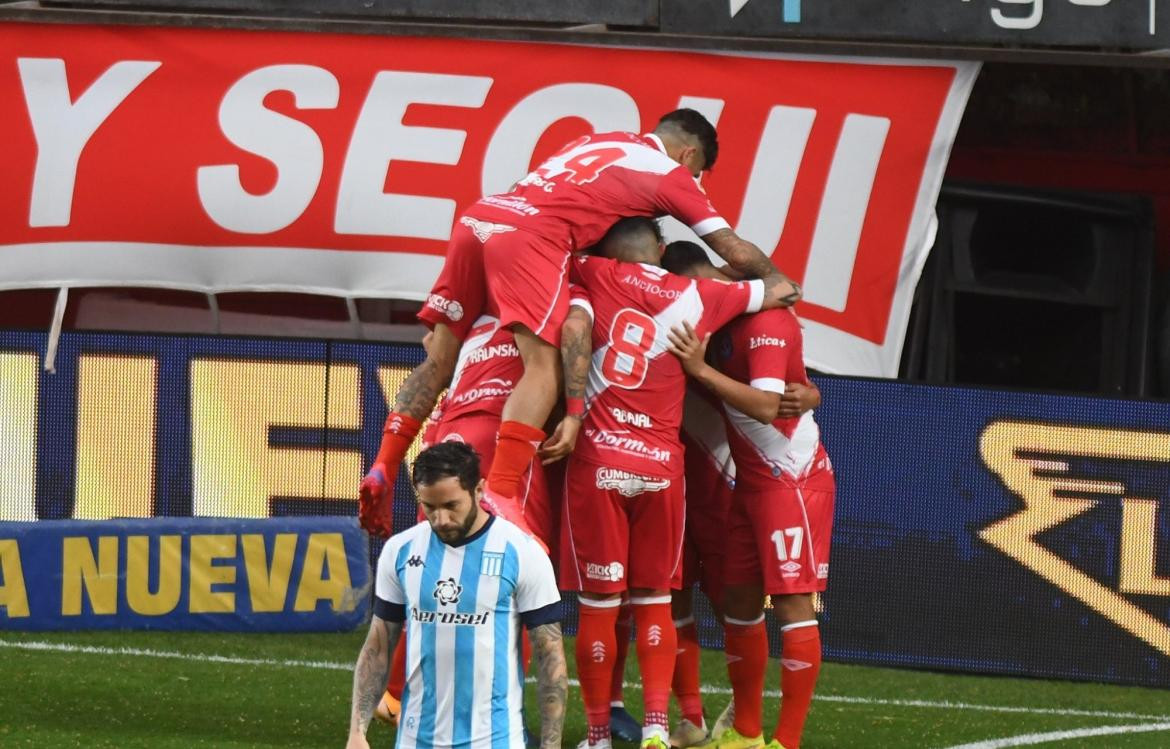 Argentinos Juniors vs Racing. Liga Argentina.