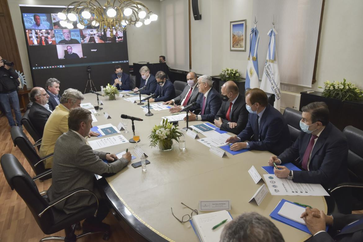 Encuentro del Gobierno con la Mesa de Enlace, AGENCIA NA