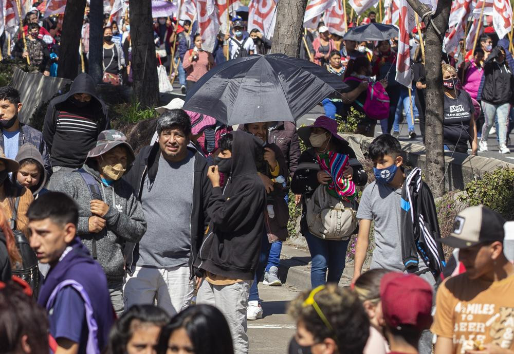 Organizaciones sociales se movilizan al Ministerio de Desarrollo Social, NA