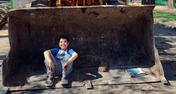 Tiene 8 años, su casa se incendió, pidió ayuda por Tik Tok y ya empezarán a reconstruirla