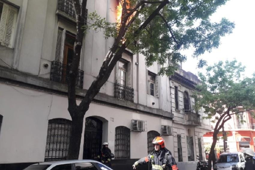 Incendio en un edificio de San Cristóbal