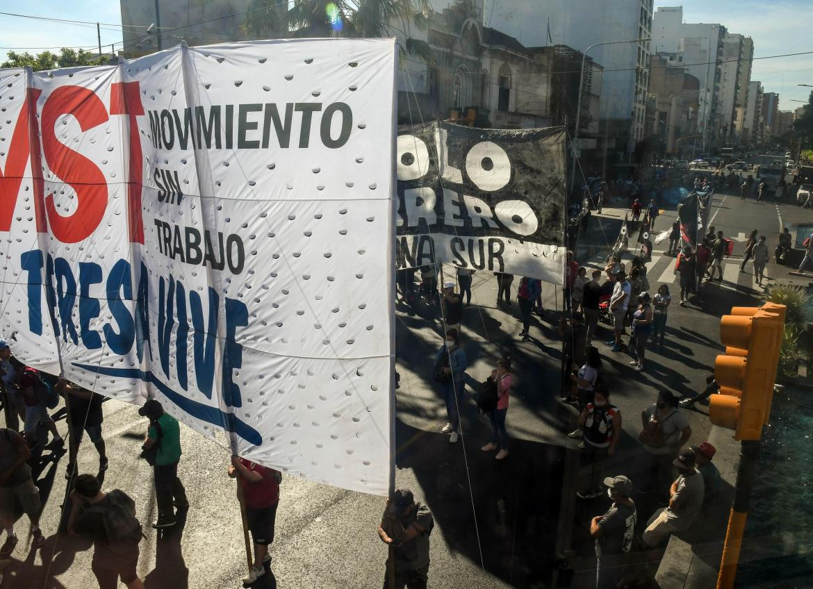 Corte y protesta en Puente Pueyrredón