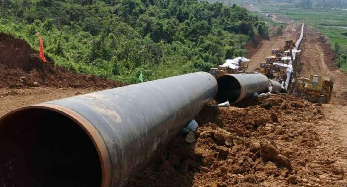 Algunos de los caños sustraídos que iban a formar parte del Gasoducto del Noreste, foto gentileza de Canal Abierto