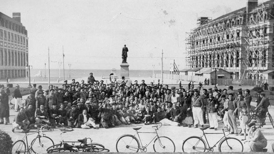 Obreros que participaron en la construcción del complejo de Mar del Plata