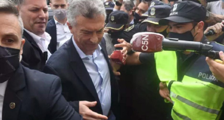 ADEPA y FOPEA repudiaron la agresión de Mauricio Macri a un periodista de C5N