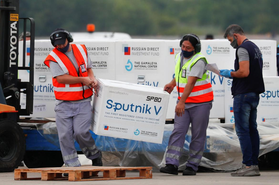 Vacunas en Argentina contra el covid, Reuters