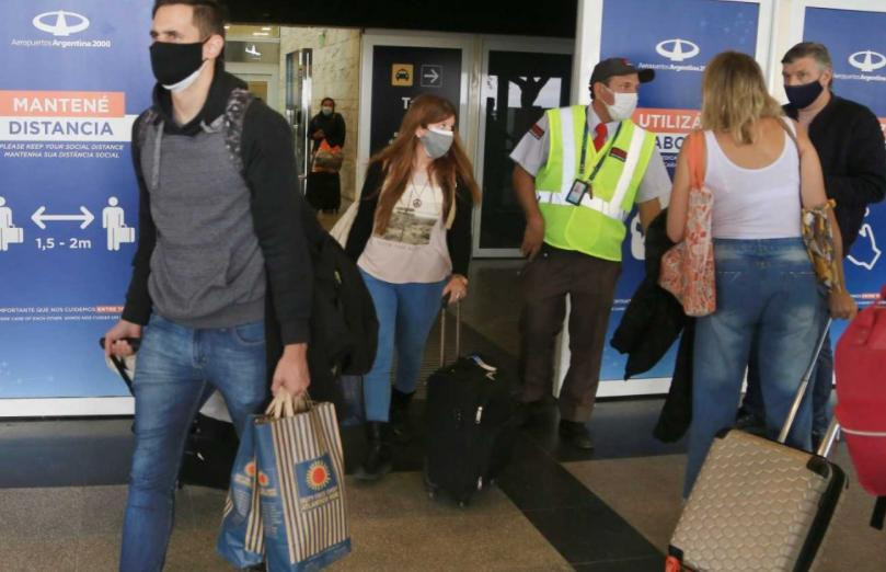 El aeropuerto internacional de Ezeiza fue el principal punto de ingreso, foto NA