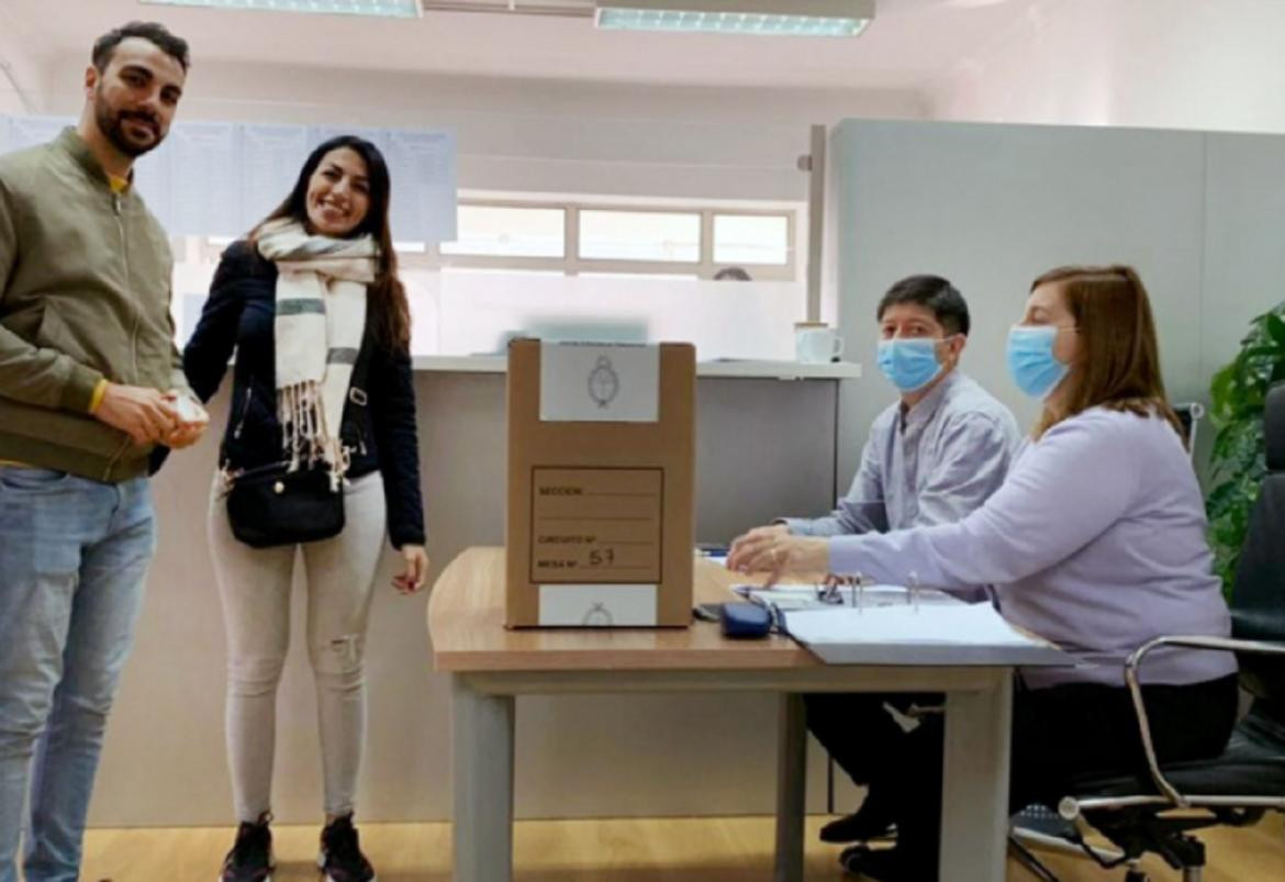 Con más de 400 mil empadronados, se vota con normalidad en las principales embajadas