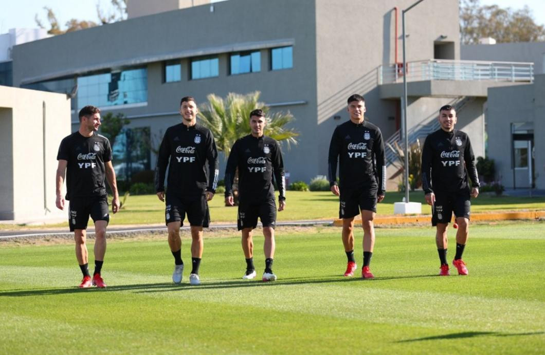 Selección argentina, Ezeiza, entrenamiento, NA