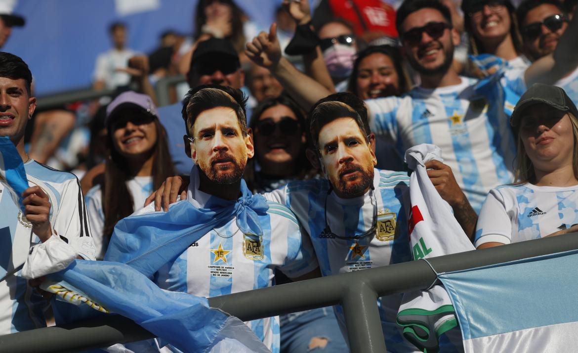Hinchas argentinos en San Juan, eliminatorias Mundial Qatar 2022, REUTERS