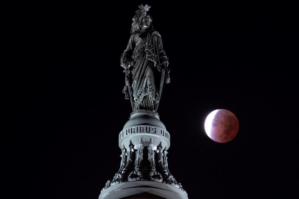 Eclipse Lunar desde Washington DC, EE.UU. EFE.