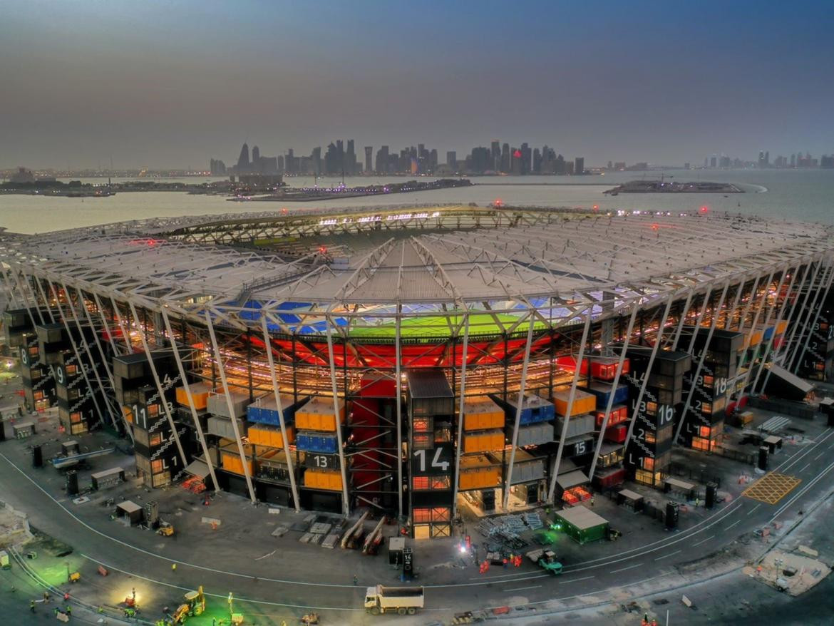 Estadio 974 en Qatar realizado con containers