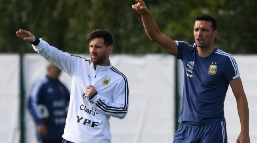 Messi y Scaloni