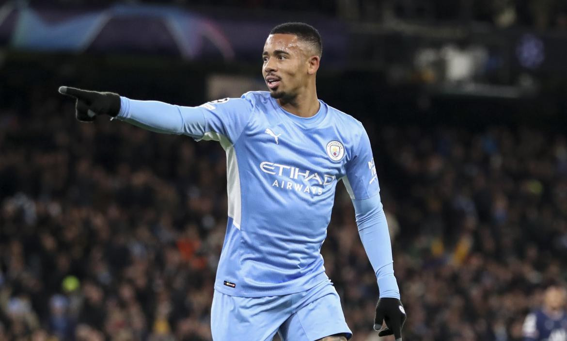 Gabriel Jesus festeja el segundo gol del Manchester City ante el PSG, NA