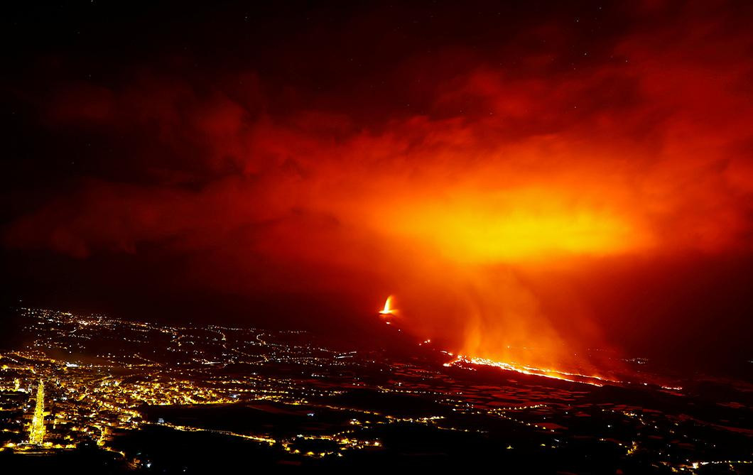 Sigue la erupción de volcán en La Palma, España