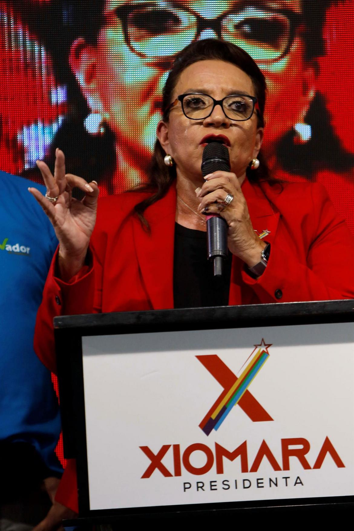 La candidata presidencial Xiomara Castro habla tras conocerse resultados parciales de las elecciones, EFE