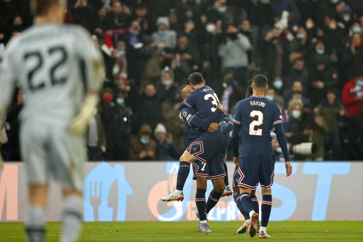 Festejo del PSG ante el Brujas por la Champions League, AGENCIA EFE