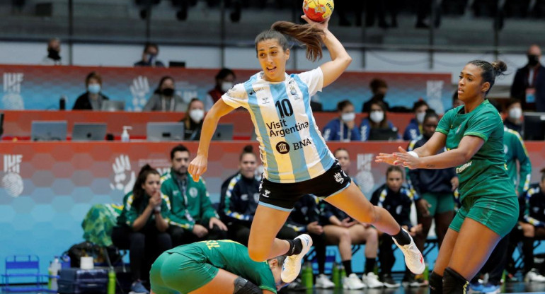 La Garra ante Brasil en el Mundial de Handball femenino 2021, AGENCIA EFE