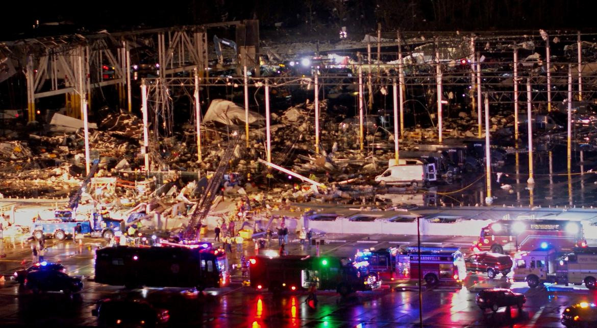 Tornado arrasador en Edwardsville, Illinois, Reuters