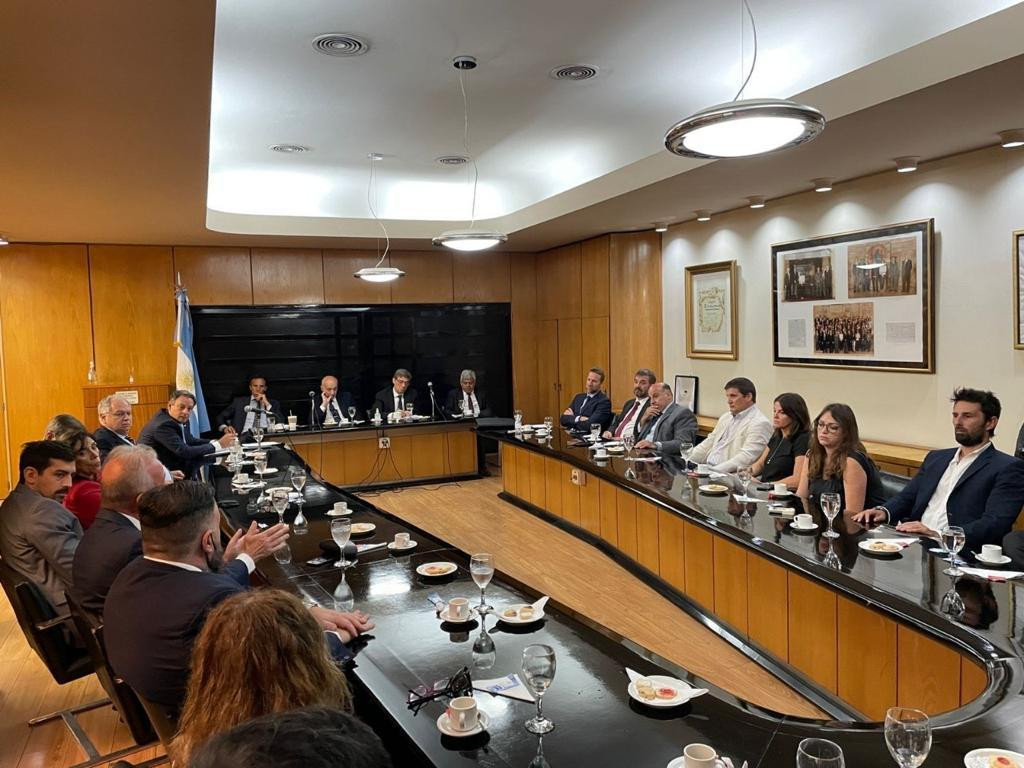 Rosatti y Casal durante el encuentro con jueces y fiscales rosarinos