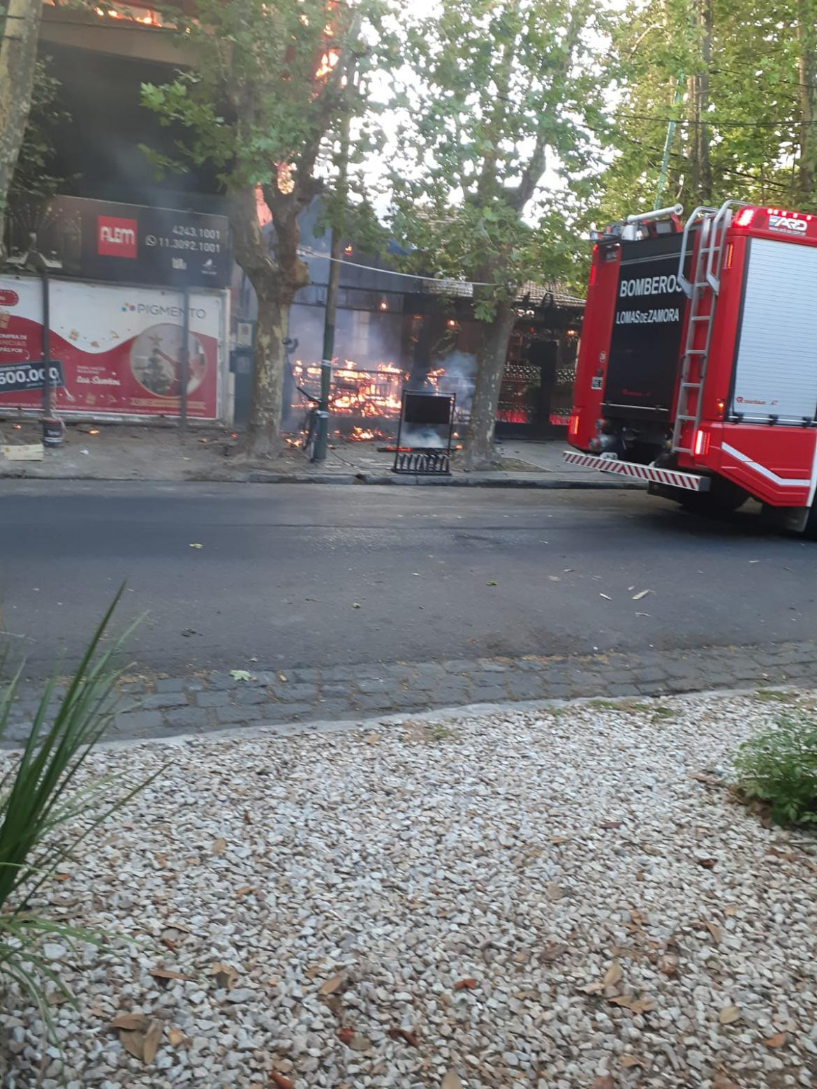 Incendio en un restaurante de Lomas de Zamora
