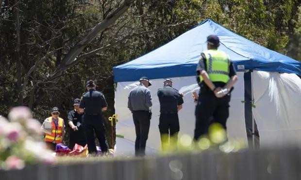 Policía en el lugar de la tragedia, Australia