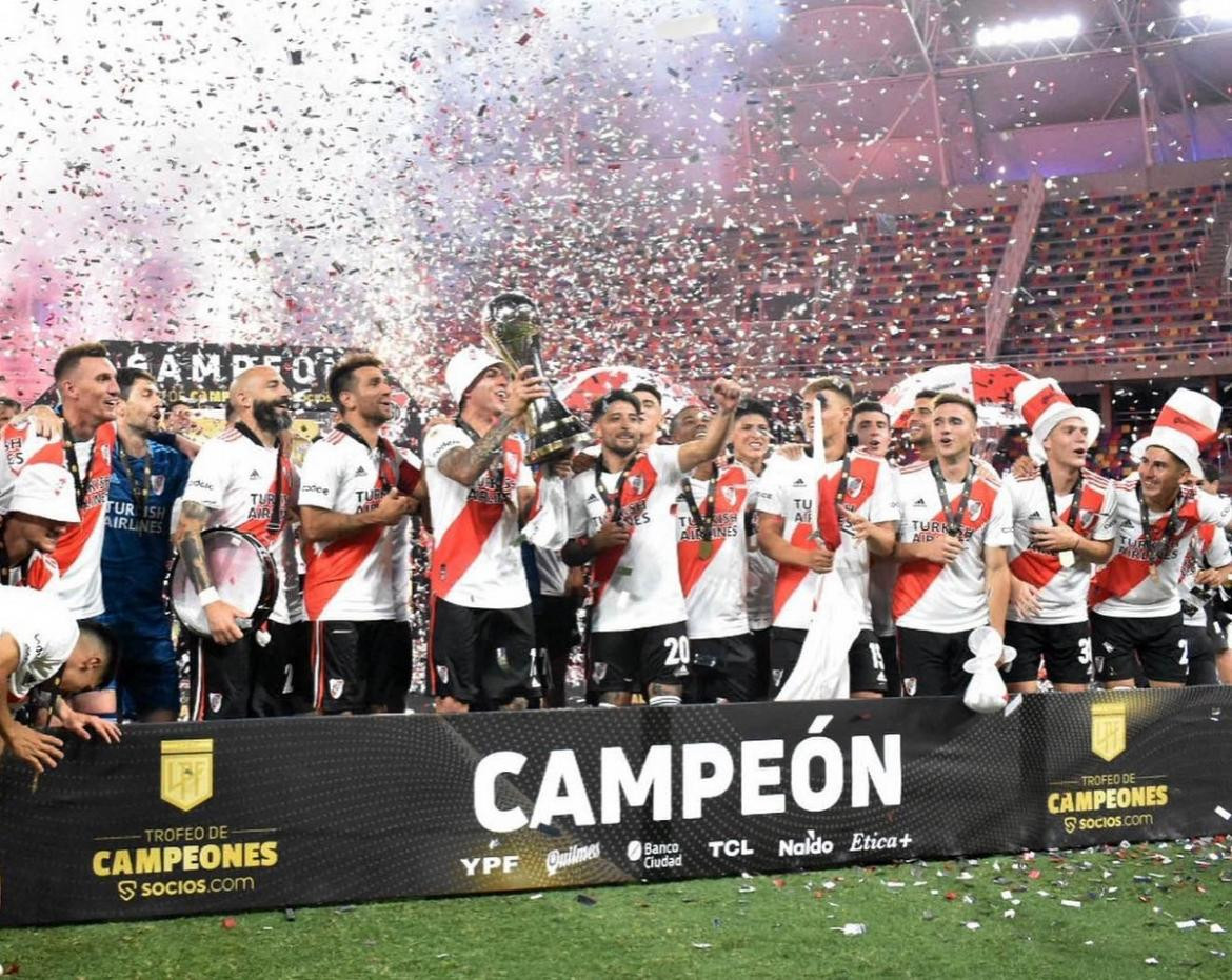 River Plate campeón Trofeo de Campeones. NA.