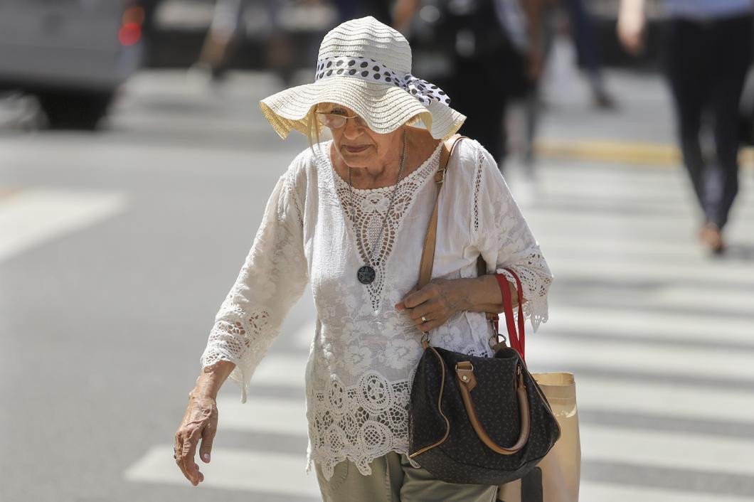 Golpe de calor, calor, altas temperaturas, adultos mayores, NA