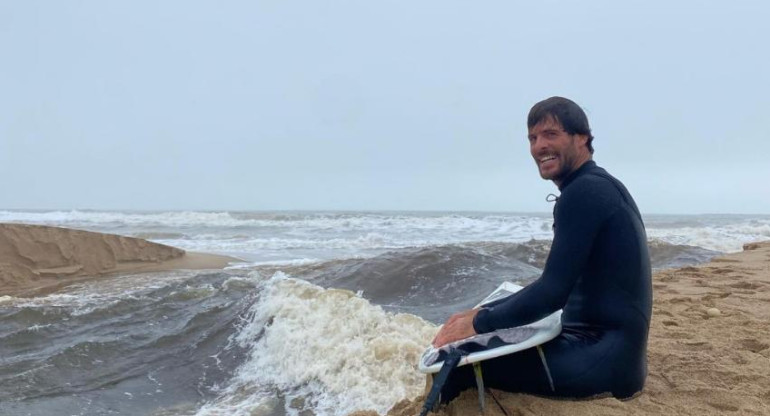 Surifsta tras la ola estática en Uruguay, AGENCIA NA