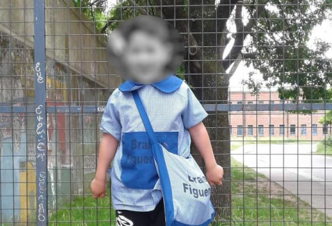 Un nene de cinco años recibió un balazo en la cabeza 