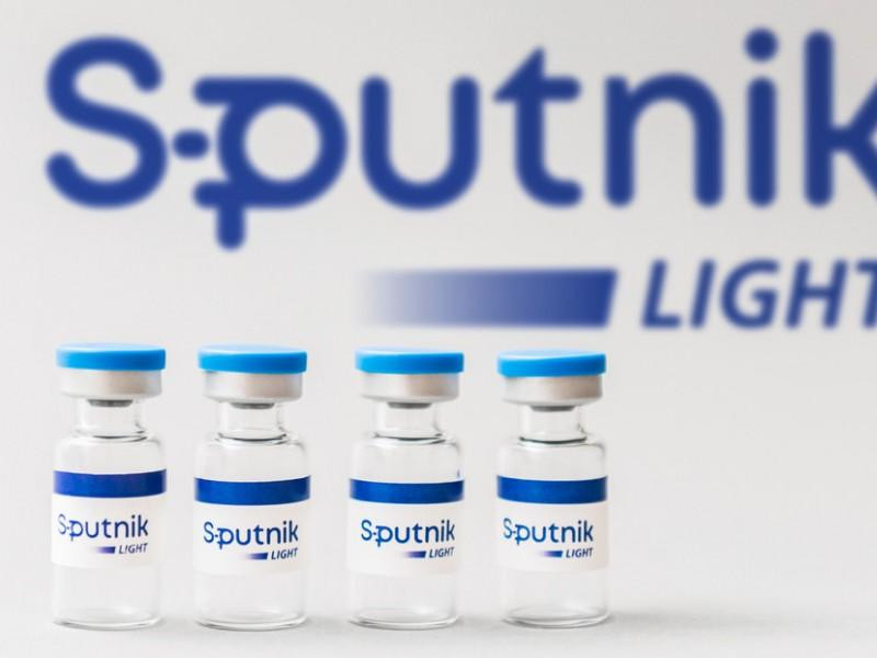 Vacuna Sputnik Light, Reuters