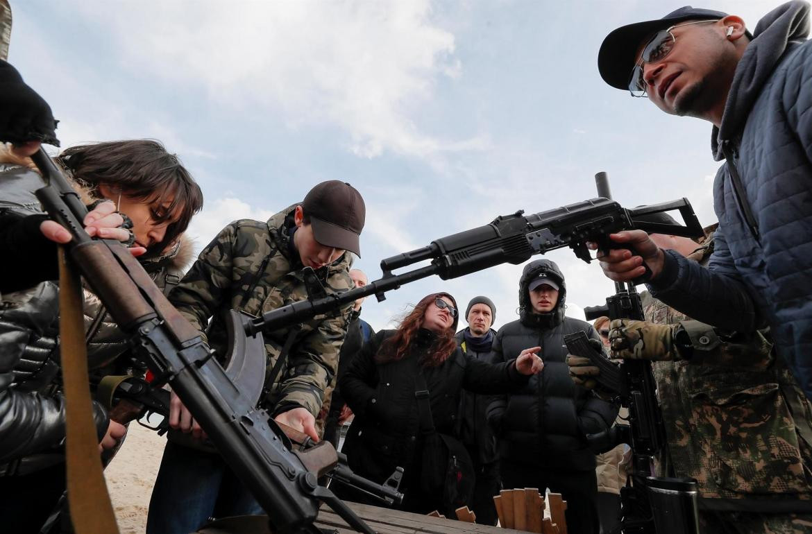 Ejercicios militares para civiles en Kiev, Ucrania. EFE