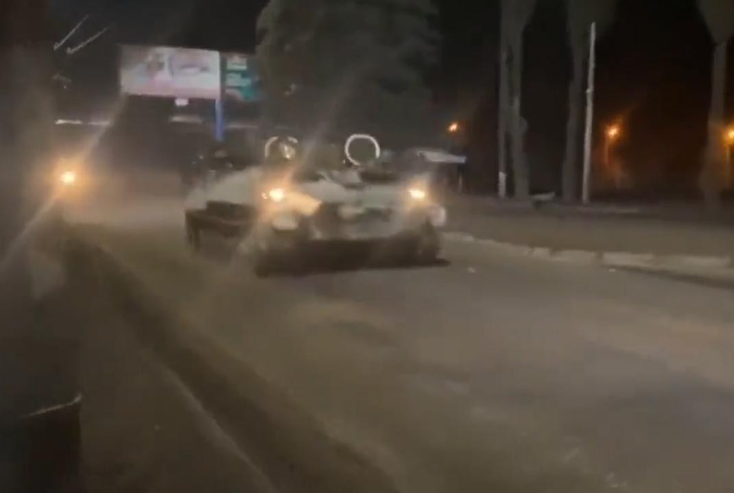 Tanques de Rusia entrando en Ucrania