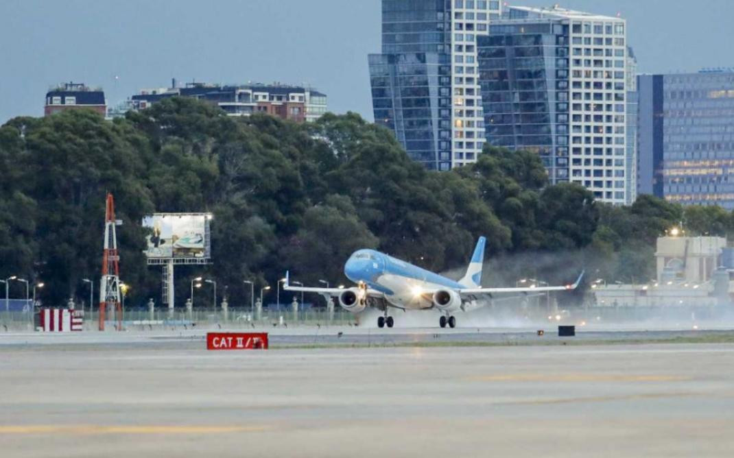 Aeroparque Jorge Newbery, aviones, Aerolíneas Argentinas, NA