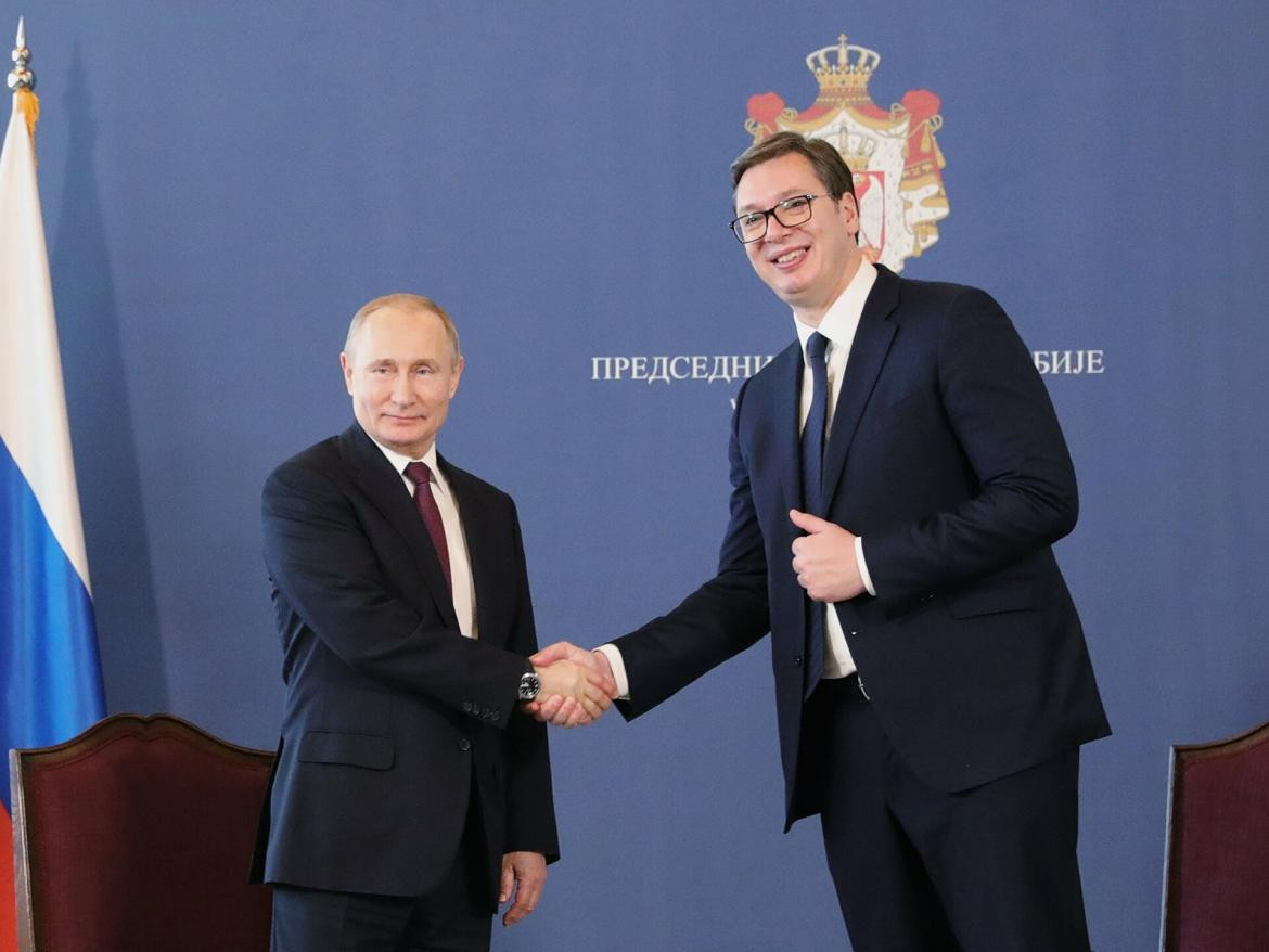 Vladimir Putin y Alkesandar Vucic, Reuters