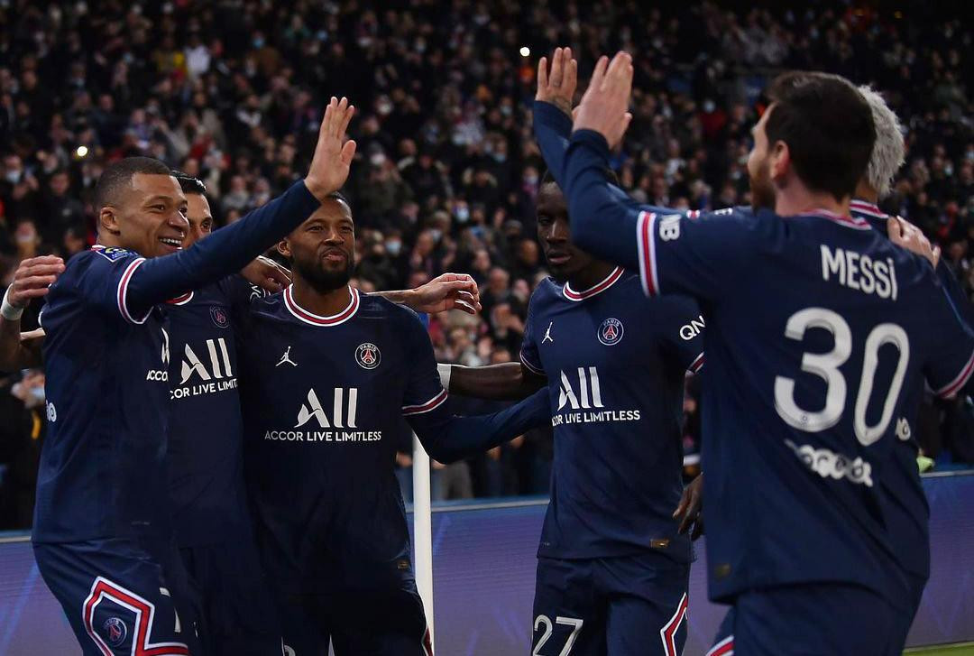 Festejo del PSG con Messi y Mbappé. Foto: Reuters.