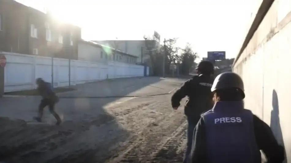Periodistas británicos atacados