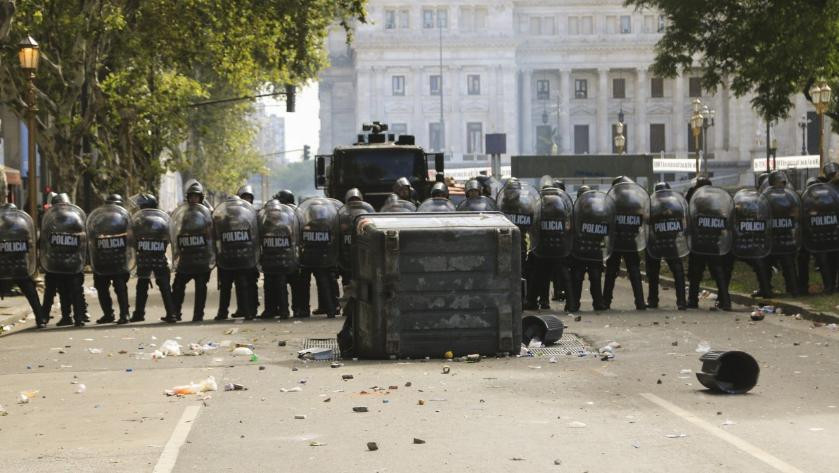 Ataque al Congreso durante la sesión por acuerdo con FMI, AGENCIA NA