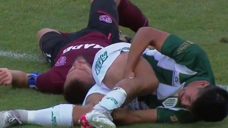 Lesión en el clásico del sur entre Lanús y Banfield, foto NA