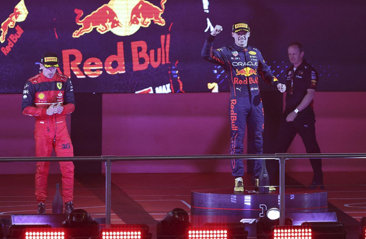 Charles Lecler, Ferrari, Max Verstappen, Red Bull, Fórmula 1, podio, Reuters